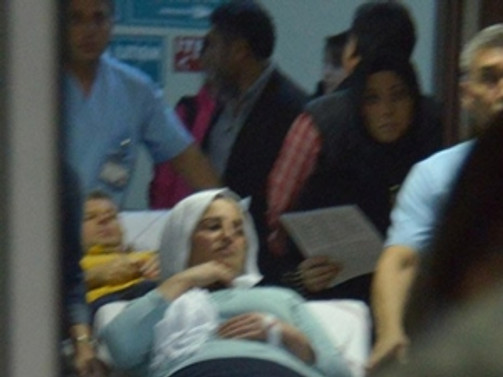 Devlet hastanesinde asansör düştü: 6 yaralı