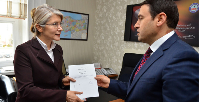 Emine Ülker Tarhan'dan yeni parti
