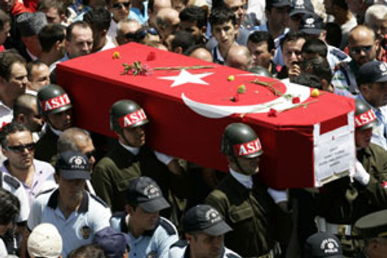 Şehitlerimiz son yolculuklarına uğurlandı
