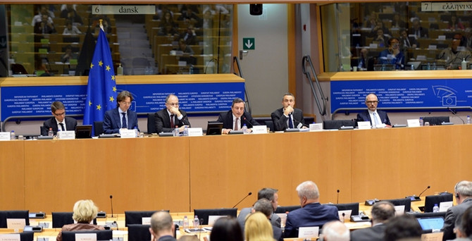 Draghi: ECB teyakkuzda olmalı