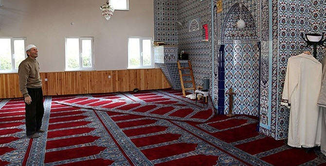 Acele inşaat kıbleyi şaşırttı