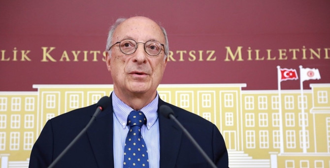 'Yeteri kadar karışığız, MİT'e ihtiyaç yok'