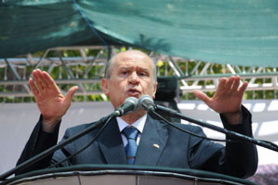 Konsomatris sözünü yalayacaksın