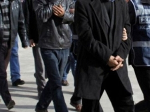 Ormanda kaybolan kaçakları AFAD kurtardı