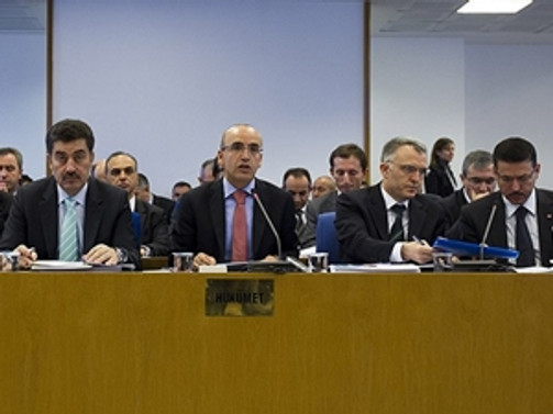2015 bütçesi Komisyon'dan geçti