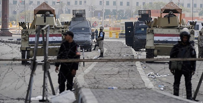 Tahrir Meydanı trafiğe kapatıldı