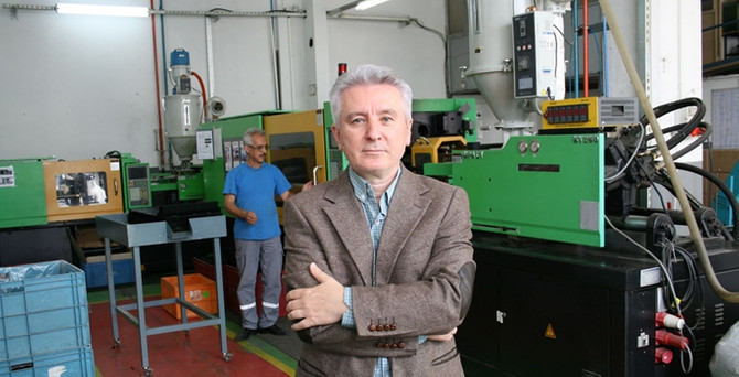 3D ile plastik ambalajlar vazoya dönüşüyor