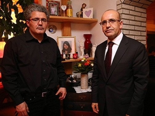 Tuğçe'nin ailesini ziyareti etti