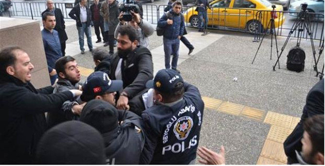 AK Parti eski vekiline saldırı