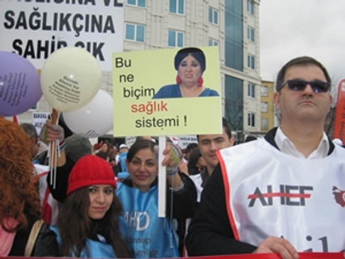 Aile hekimlerinden "nöbet" mitingi