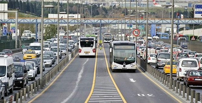 Metrobüs hattında çalışma