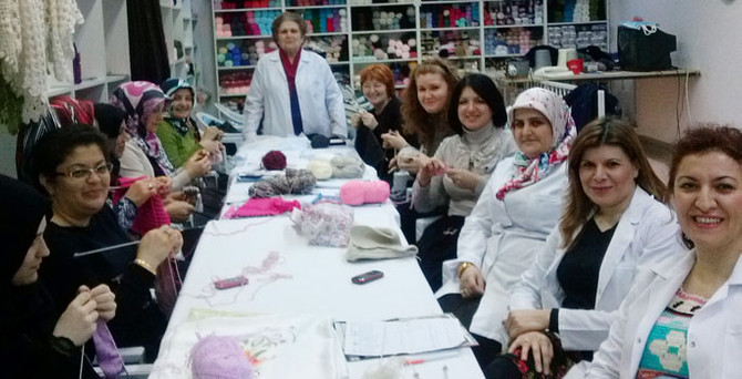 Emekli öğretmen 600 kadının hayatını değiştirdi