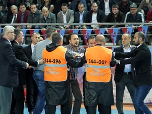 Trabzonspor Kongresi karıştı!