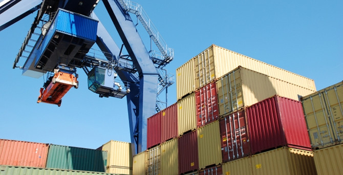 Nisan ayında dış ticaret açığı azaldı