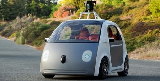 Google sürücüsüz otomobilini paylaştı
