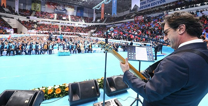 AK Parti'ye 'Ayna'lı seçim şarkısı