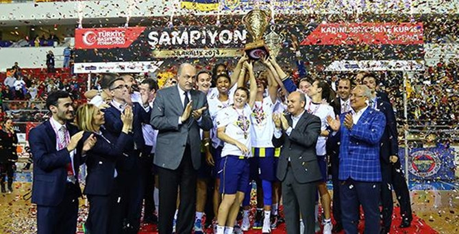 Fenerbahçe potada 10'uncu kupasını kazandı