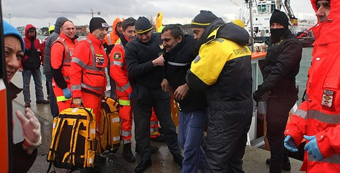 Türk kargo gemisi battı: 2 ölü, 4 kayıp