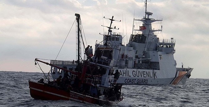 Denizde dehşet: 131 kişi son anda kurtarıldı!
