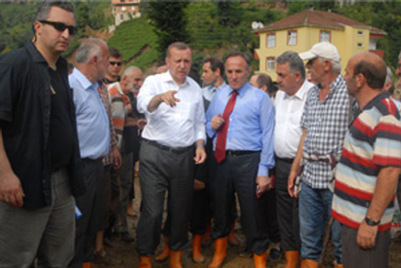 Erdoğan, heyelan bölgesini inceledi