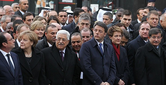 Paris Te Terore Karsi Dev Yuruyus Dunya Haberleri