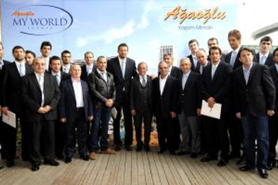 Ağaoğlu devleri 'ev'lendirdi