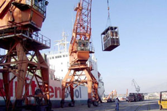 İskenderun Limanı'na 12 teklif