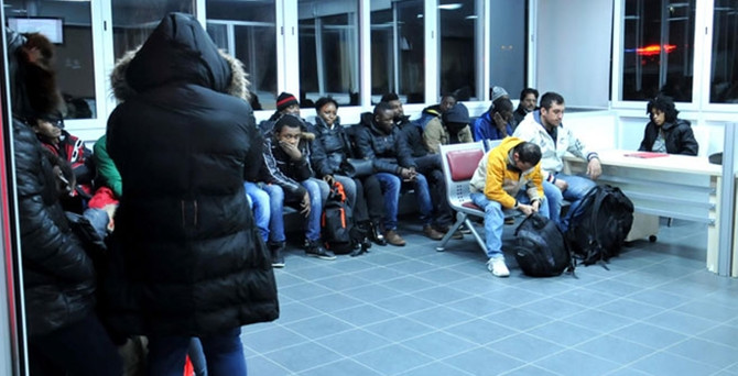 Sınırdan geçmek isteyen 78 kaçak yakalandı