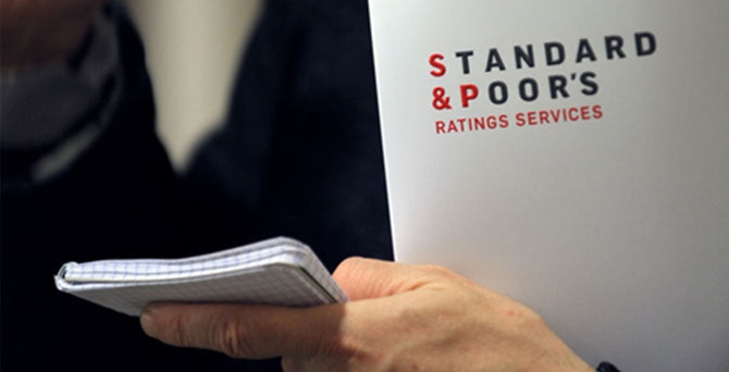 S&P Yunanistan'ın notunu yeniden düşürdü