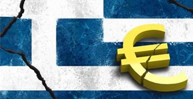 Yunanlar paralarını bankadan çekiyor