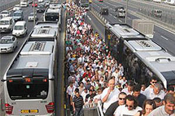 İETT'den 'metrobüs zammı' açıklaması