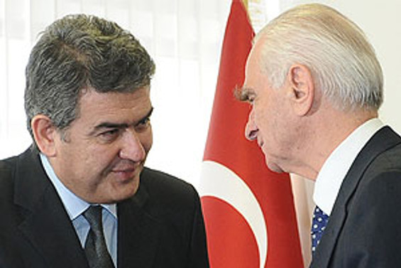 Sav, görevini Batum'a devretti