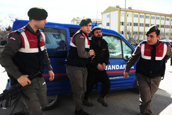 IŞİD'e katılmaya giden 20 kişi yakalandı