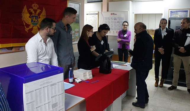 Karadağ'da halk sandık başında