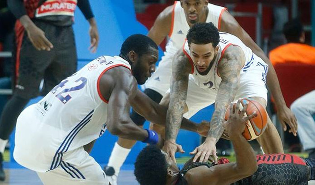 Anadolu Efes ligde 4'te 4 yaptı