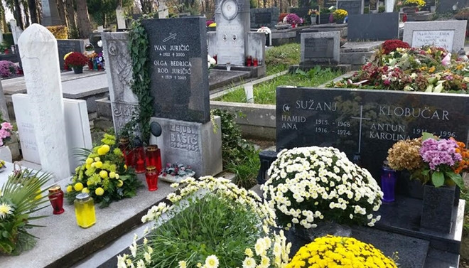 Hilal ile haçı aynı taşta buluşturan mezarlar: Zagreb Mirogoy Mezarlığı