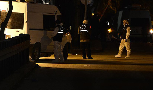 AK Parti ilçe binasına bombalı saldırı