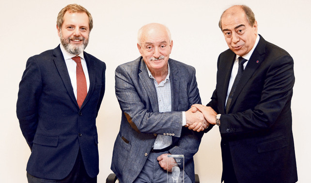 Osman Arolat’a Sanko’dan plaket