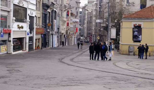 İstiklal Caddesi yaya trafiğine kapatıldı