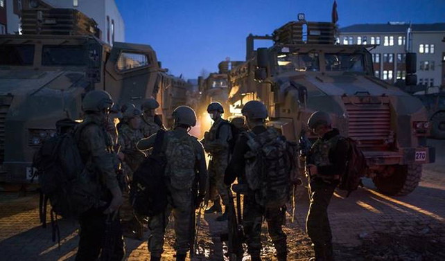 Hakkari'de 12 terörist etkisiz hale getirildi