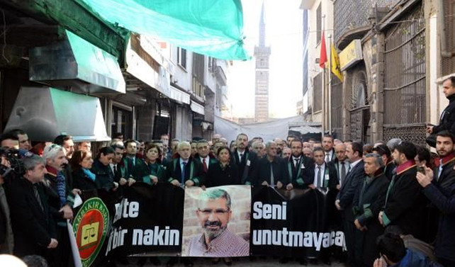 Tahir Elçi, öldürüldüğü yerde anıldı