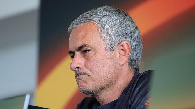 Mourinho'ya men cezası