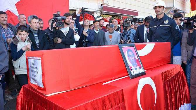 Diyarbakır şehitleri uğurlanıyor