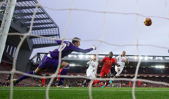 Liverpool 916 gün sonra zirvede