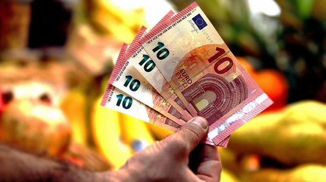 Euro Bölgesi'nde yatırımcı güveni yılın zirvesinde