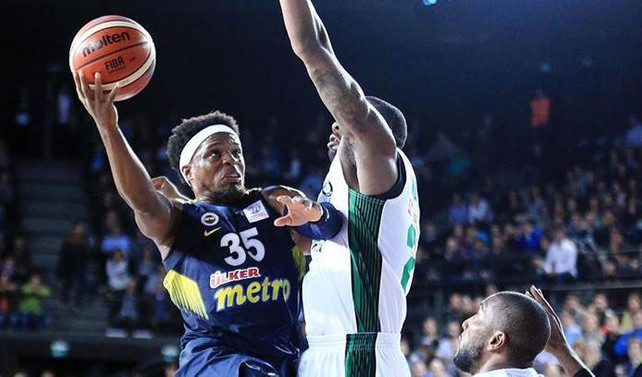 Çekişmeli maçın galibi Fenerbahçe oldu
