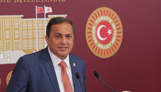 'Evdeki halıyı satma noktasına geldiler'
