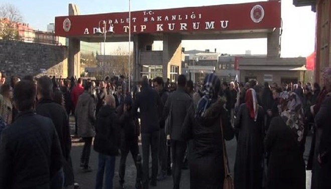 Cenazeler adli tıptan alınıyor
