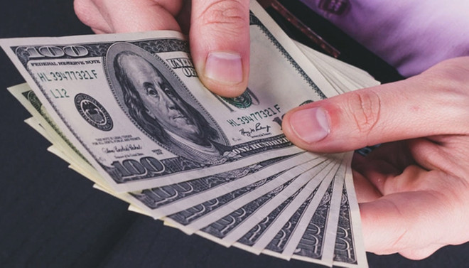 Dolar, büyüme verisi sonrası hareketlendi