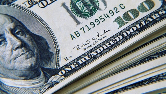 Dolar, serbest piyasada 3.53'e yakın başladı